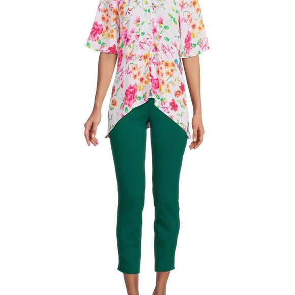 The Pioneer Woman V Neck Front Shark Bite Hem Blouse NWT - Picture 3 of 5